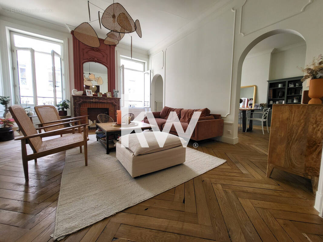 Appartement à SAINT-ETIENNE