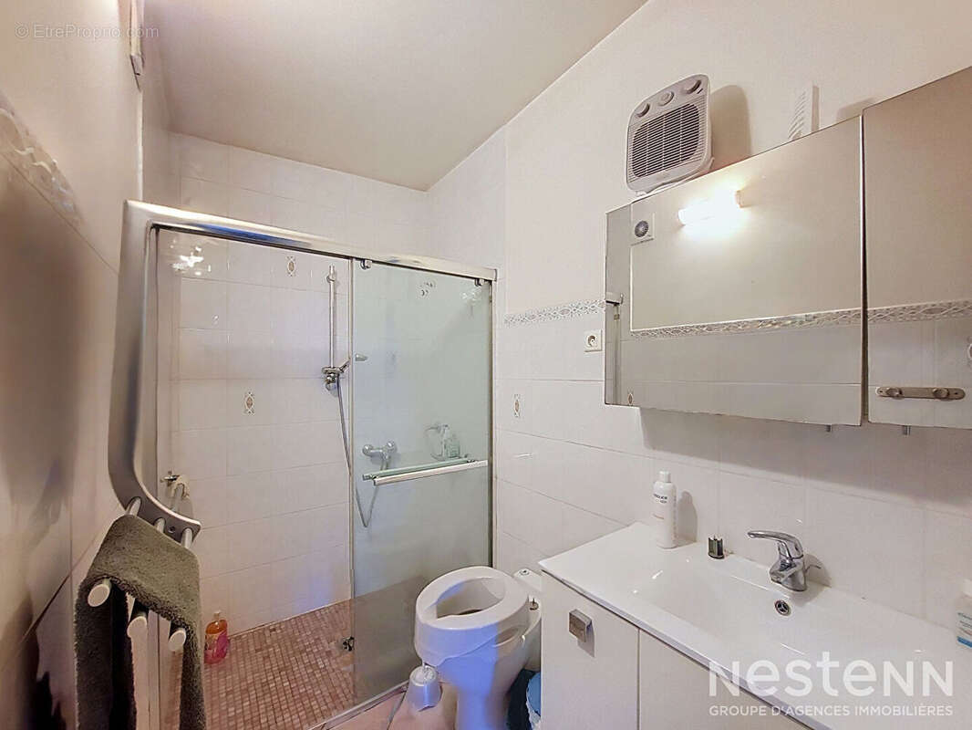A Vendre Propriété avec Maisons d'habitation, dépendances sur plus d'un hectare à Saint-Mezard - photo 10