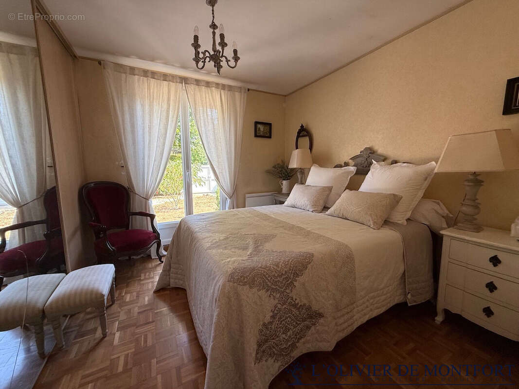 Maison individuelle Les Essarts Le Roi  de 139 m² au sol - photo 12