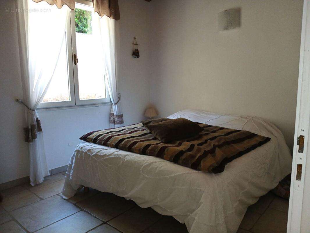 Maison à SOLLIES-TOUCAS