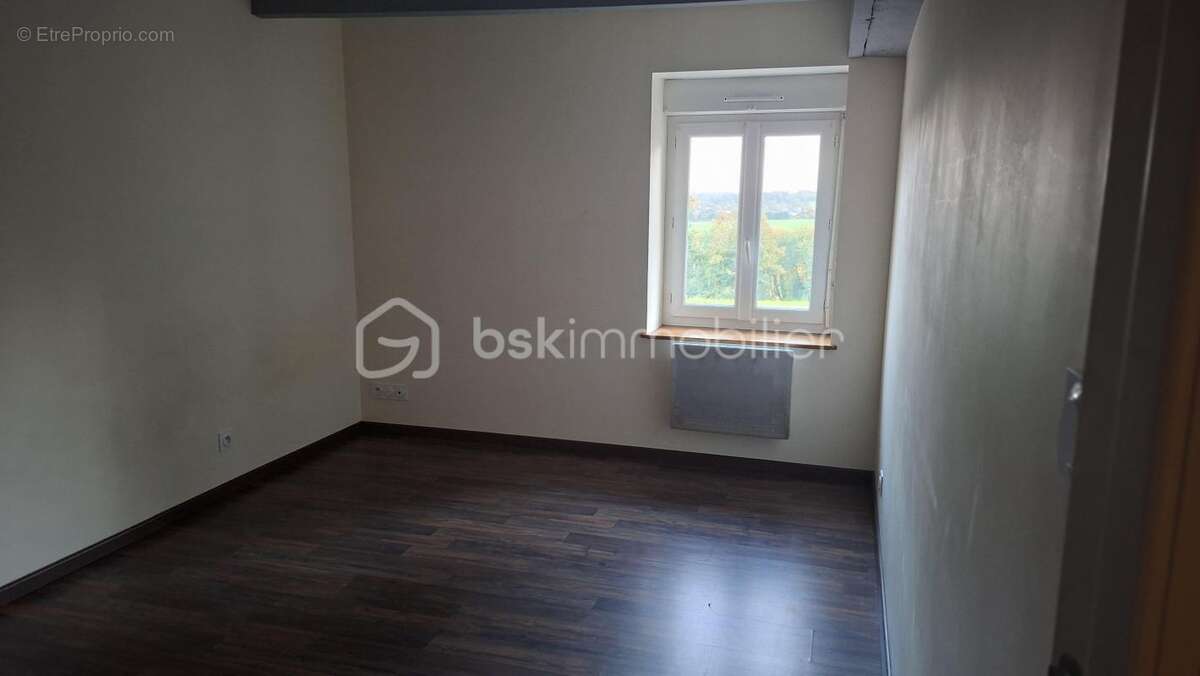 Maison à SAINT-HILAIRE-DU-MAINE