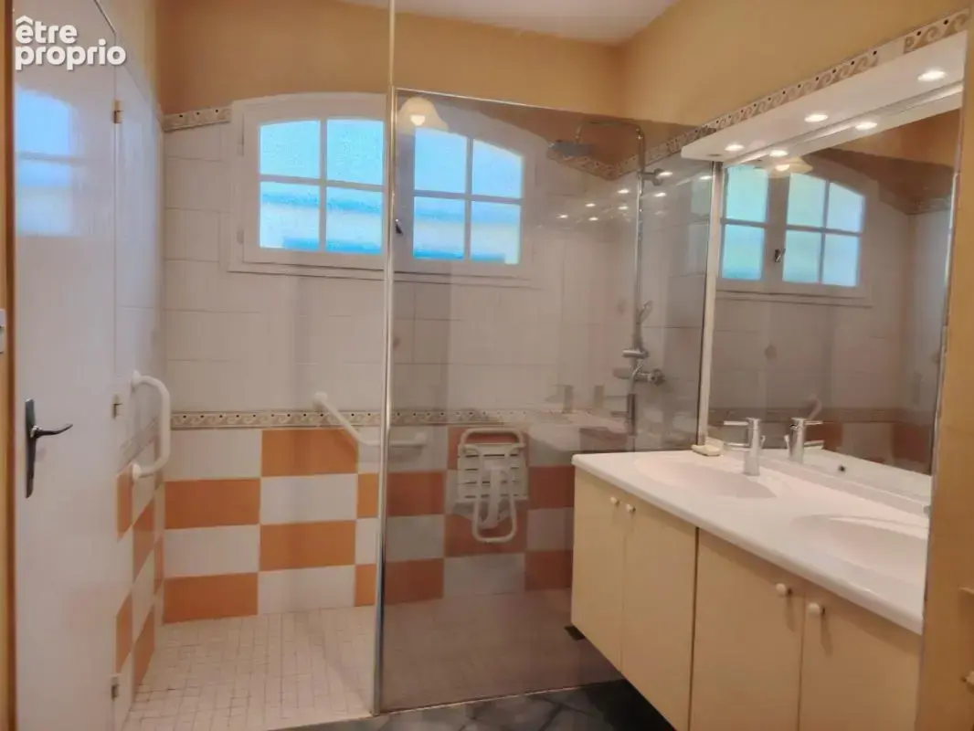 A vendre commune de Migné Auxances dans un environnement calme et verdoyant grande maison de plain pied de 180 m² - photo 14