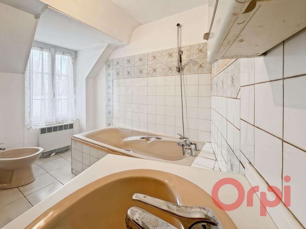 Maison à BRUERE-ALLICHAMPS