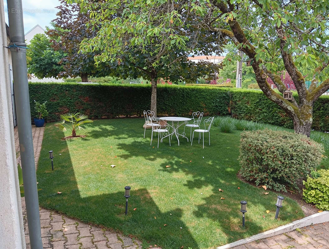 Maison à MONTBAZON