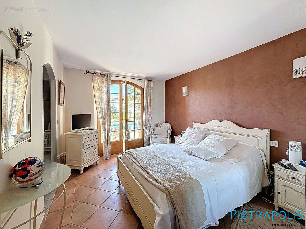 Maison 287 m² à Balaruc-Le-Vieux  - photo 7