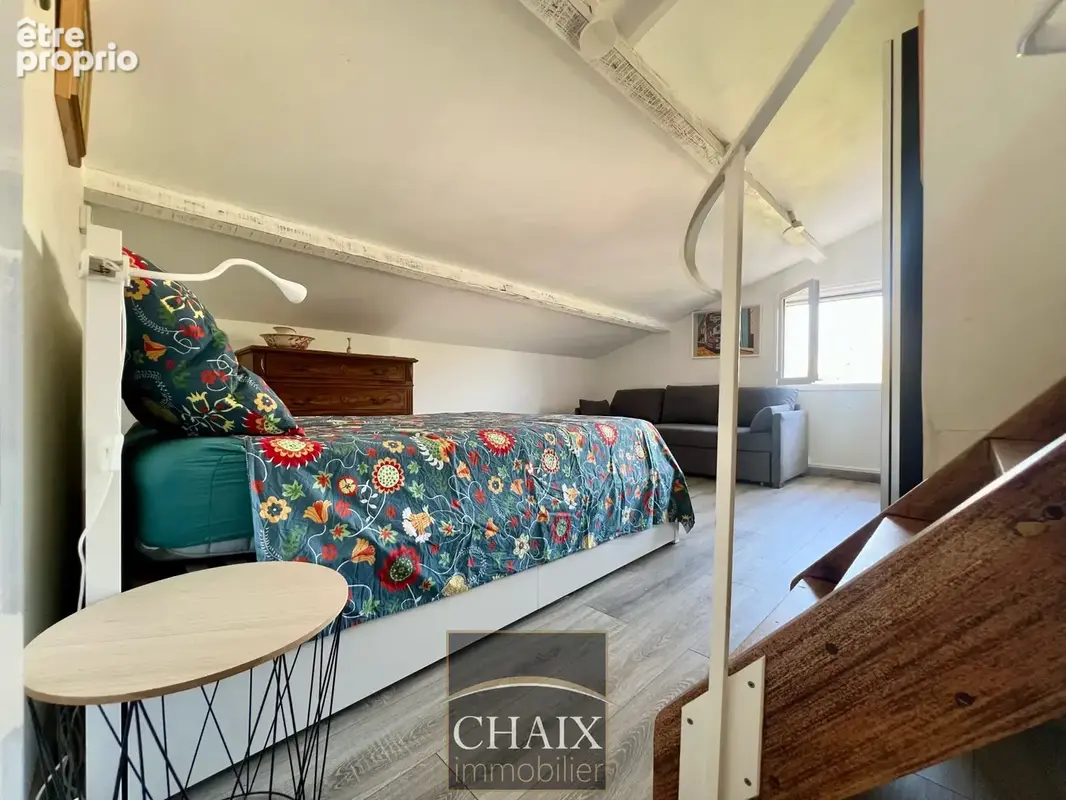 83640 SAINT ZACHARIE - Villa type 6 avce piscine vue collines - photo 16