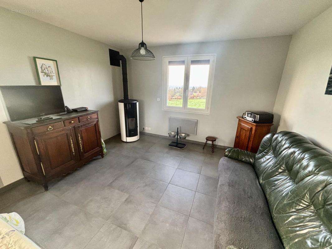 Maison à LE MESNIL-OZENNE