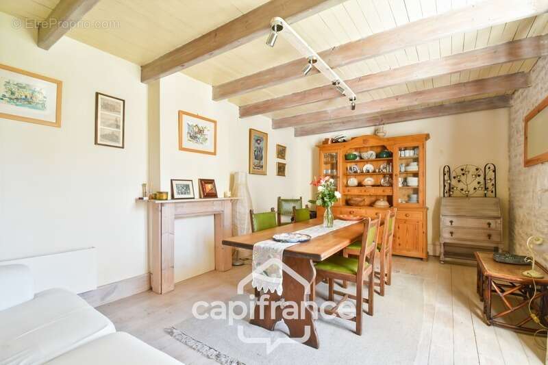 Maison à vendre 6 pièces VARAIZE (17) CHARENTAISE de 136m² avec jardin et garage - photo 14