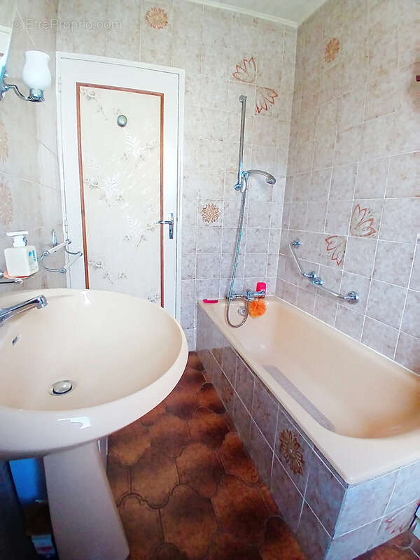 Maison à GRAND-CHARMONT