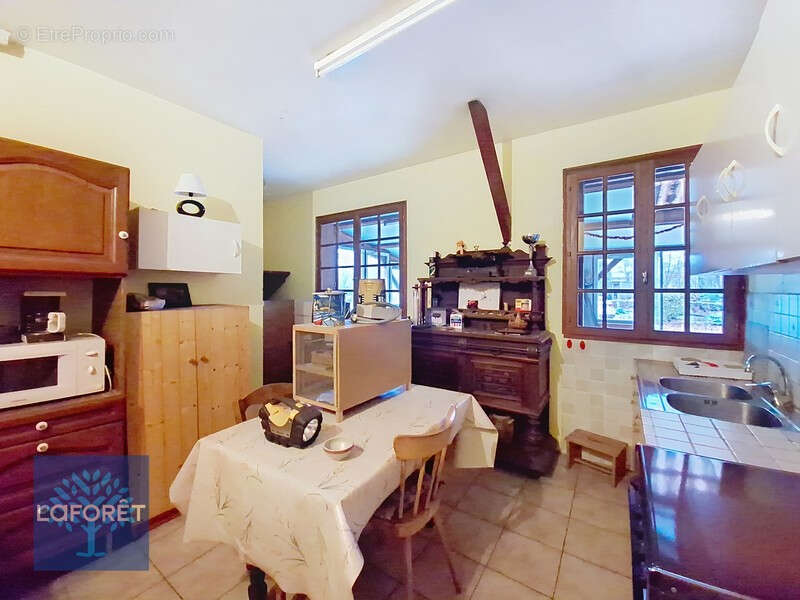 Maison à COMBOURTILLE