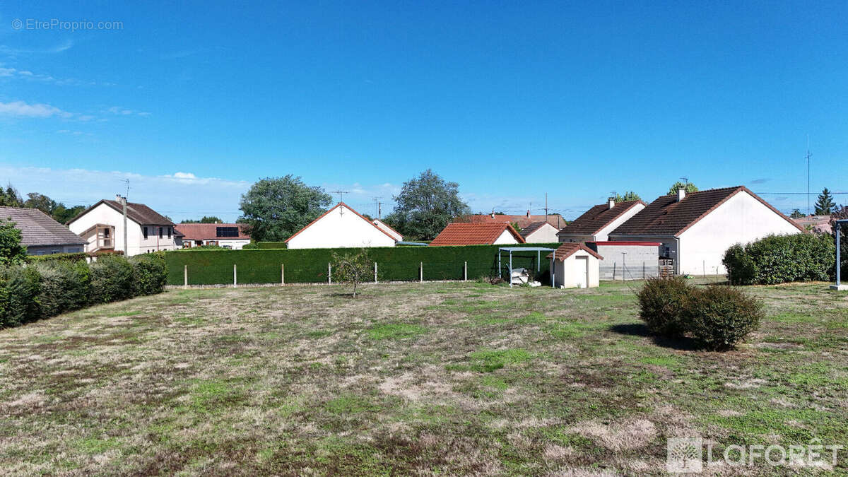 Maison à VILLENEUVE-SUR-ALLIER