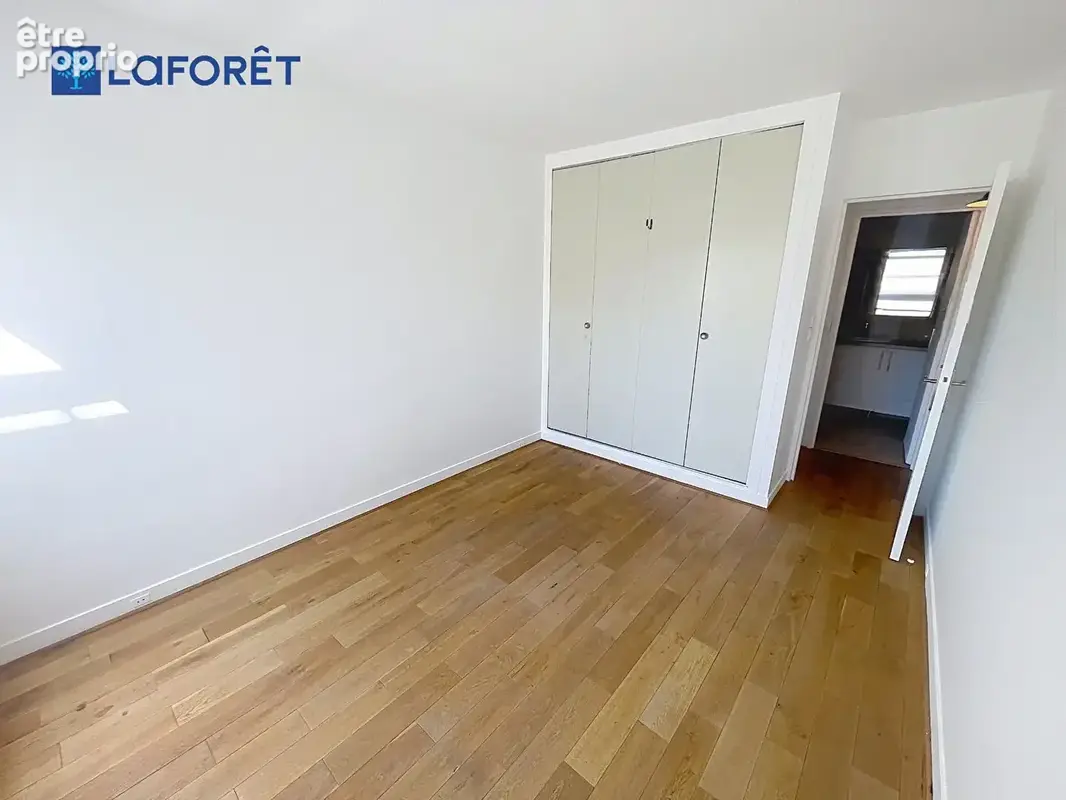 Superbe Appartement / Saint-Germain-en-Laye - 5 pièces - 108 m² - photo 11