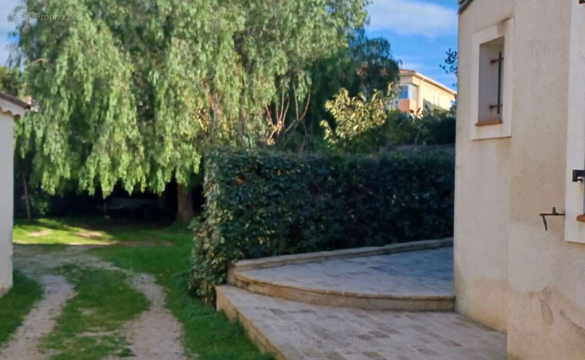 Maison à SIX-FOURS-LES-PLAGES