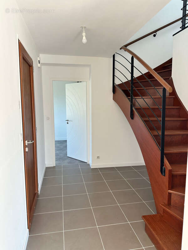 Maison contemporaine 7 pièces de 138m2 A 10 minutes des plages de SAINT CAST LE GUILDO - photo 6
