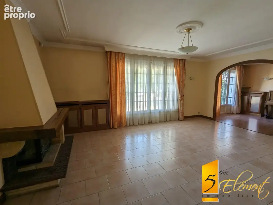 Maison 6 pièces 179 m² à vendre à Millery (69390) - photo 2