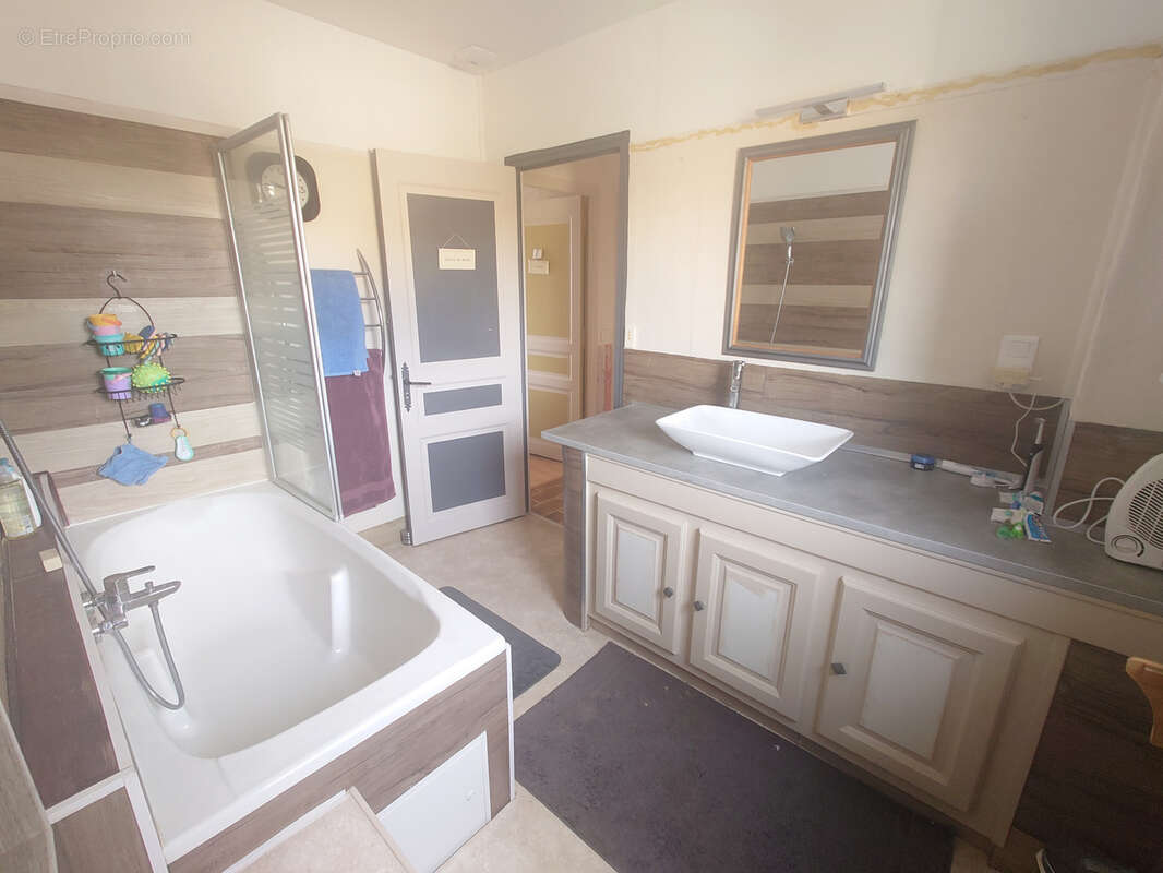 Maison à PONT-SAINT-ESPRIT