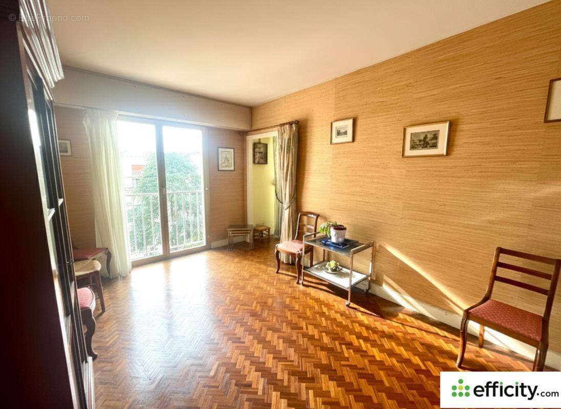 Appartement à VERSAILLES