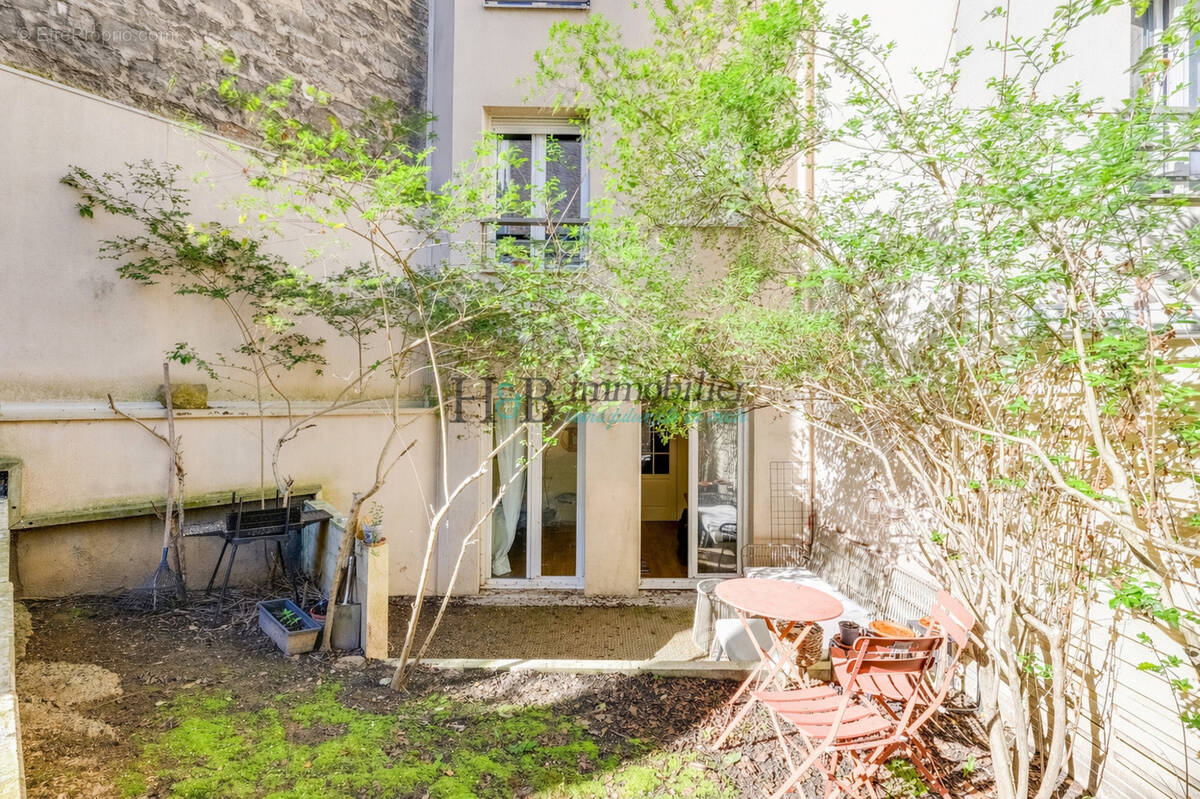 Appartement à PARIS-20E