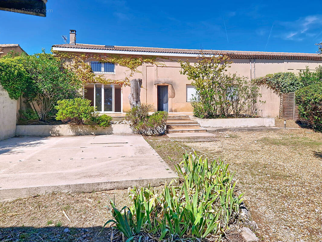 Maison à VILLENEUVE-LES-AVIGNON