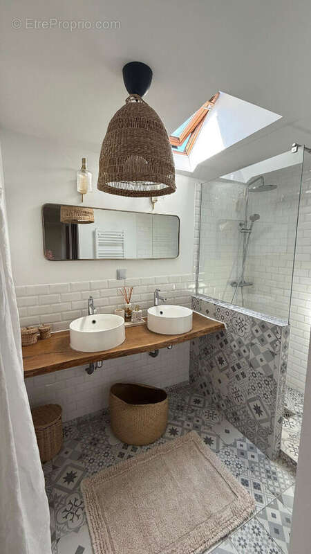 Appartement à LA QUEUE-LES-YVELINES