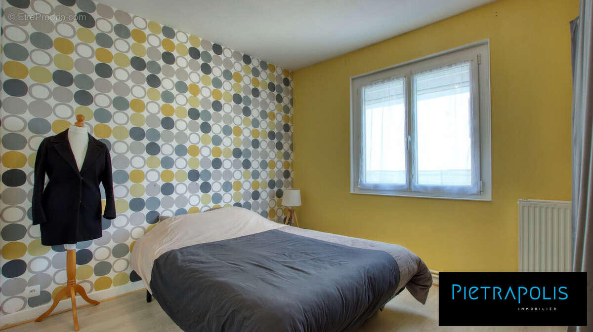 Maison 110 m² à Saint-Romain-De-Jalionas  - photo 8