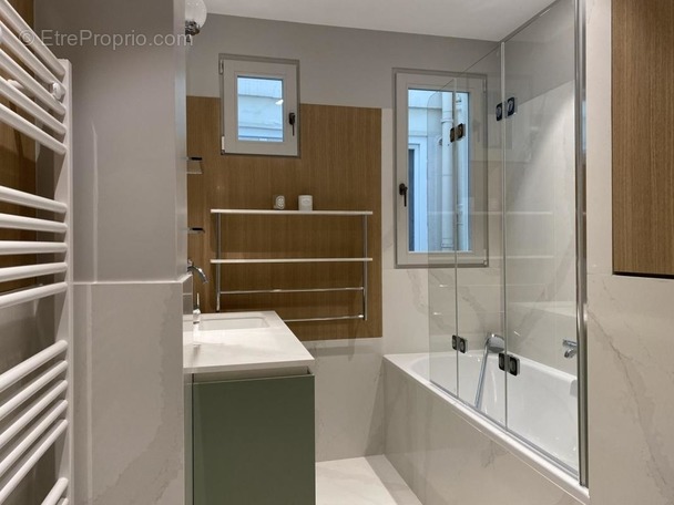 Appartement à PARIS-9E