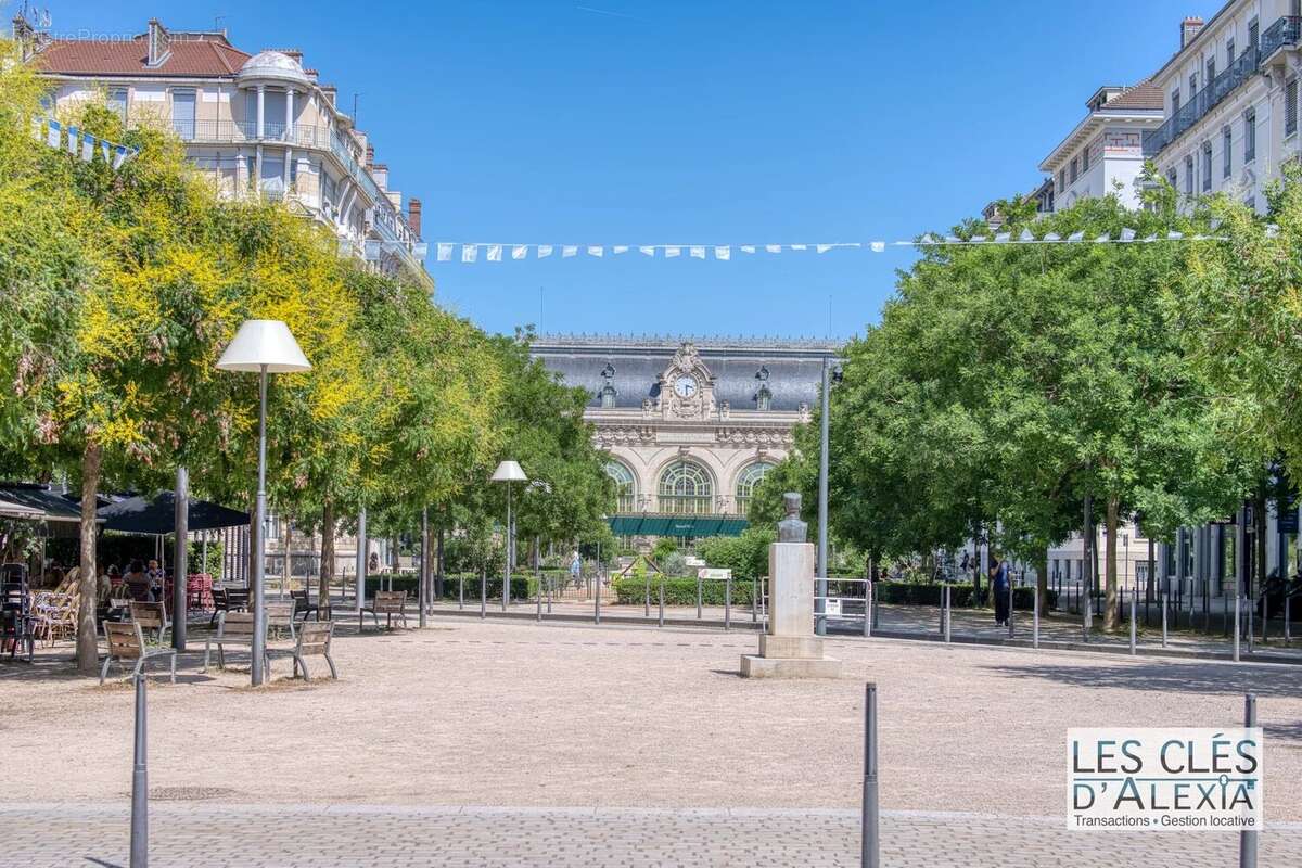 Appartement à LYON-6E