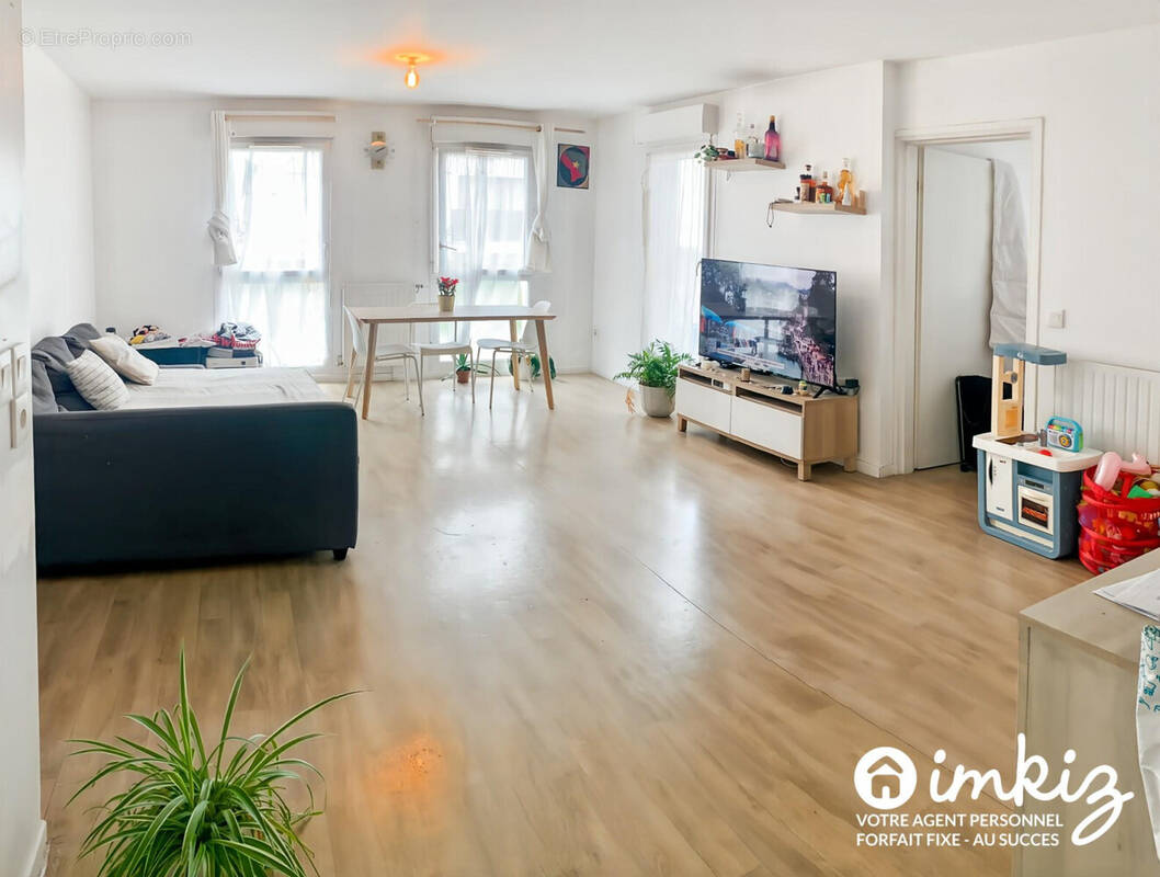 Appartement à LA COURNEUVE