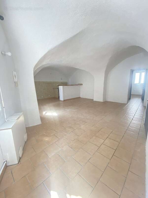 Maison à COURNONTERRAL