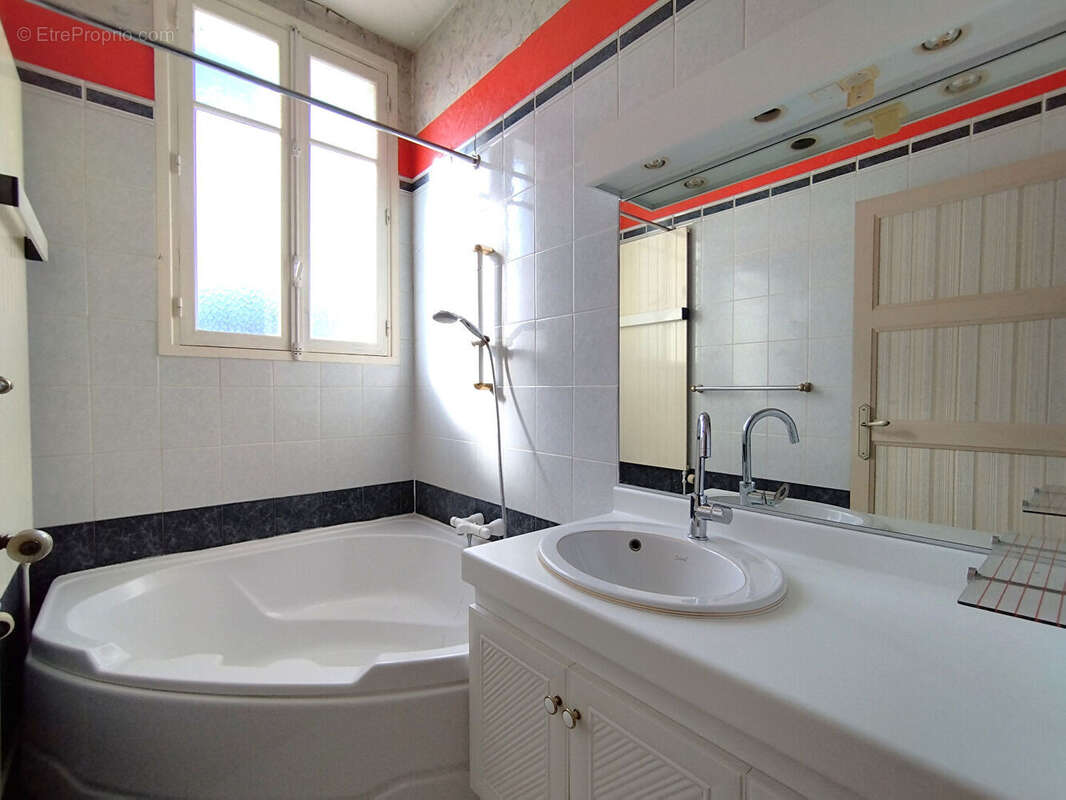 Maison à SAINT-PIERRE-DES-CORPS