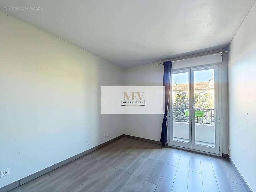 Appartement à LE PERREUX-SUR-MARNE