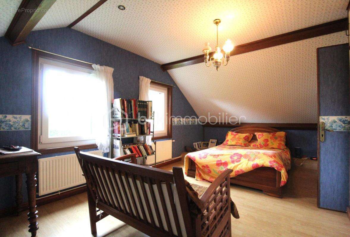 Belle maison avec piscine et grand terrain - photo 8