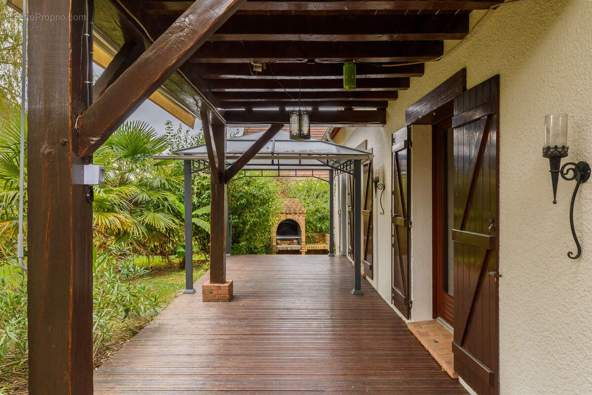 Maison à LE MESNIL-ESNARD