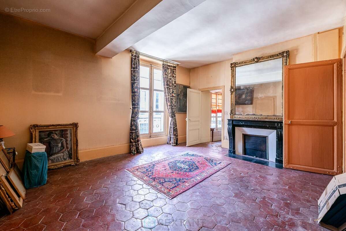 Au cur de la charmante cité médiévale de Moret-sur-Loing ! - photo 17