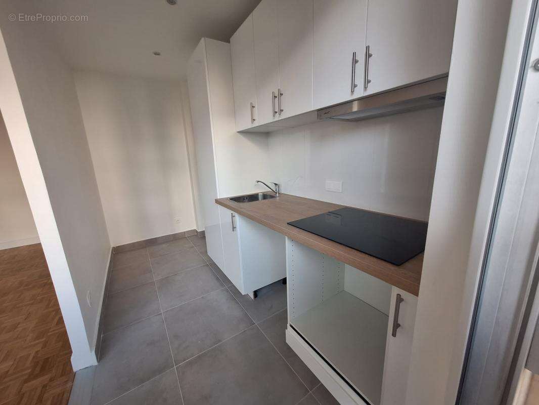 Appartement à COURBEVOIE