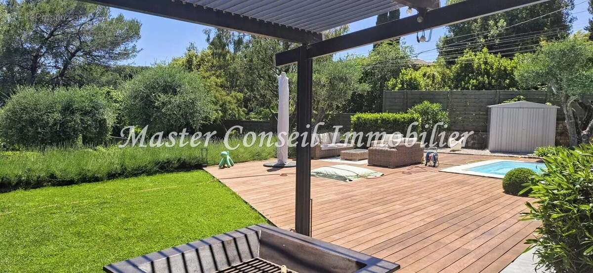 Maison à MOUGINS
