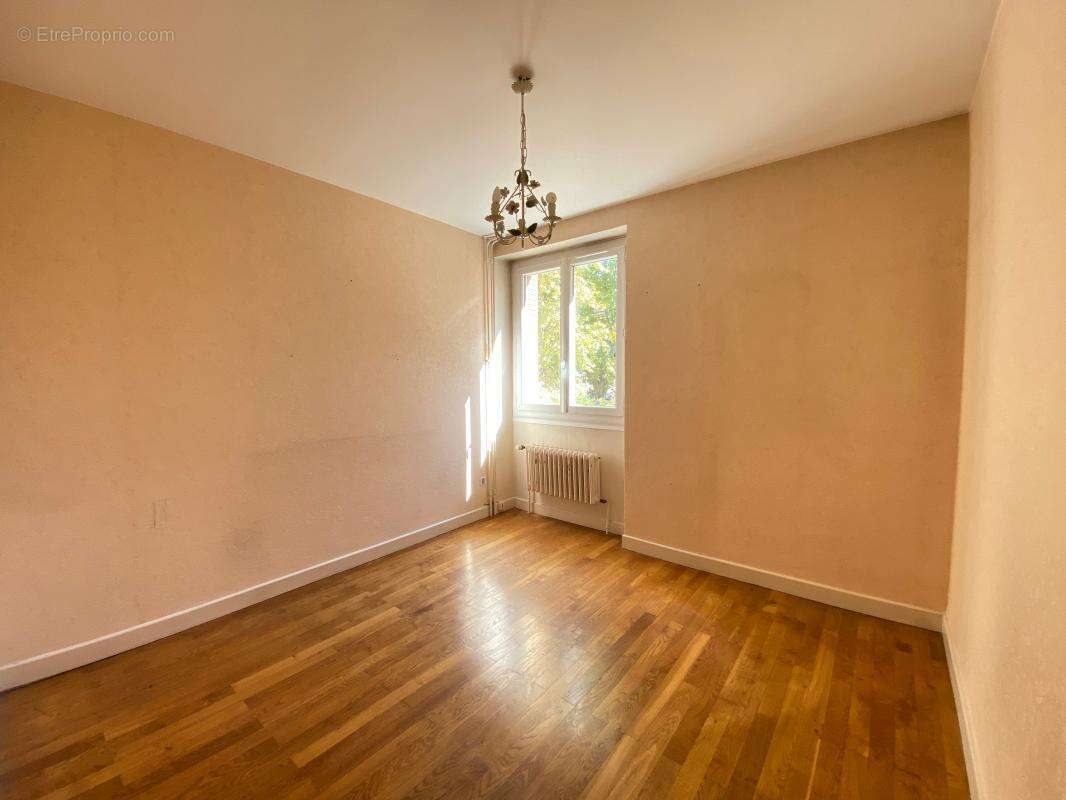 Appartement à FONTAINES-SUR-SAONE