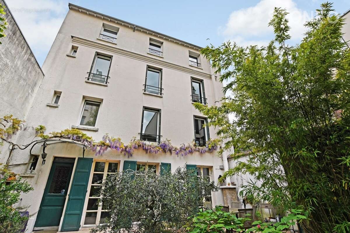 Maison à ISSY-LES-MOULINEAUX