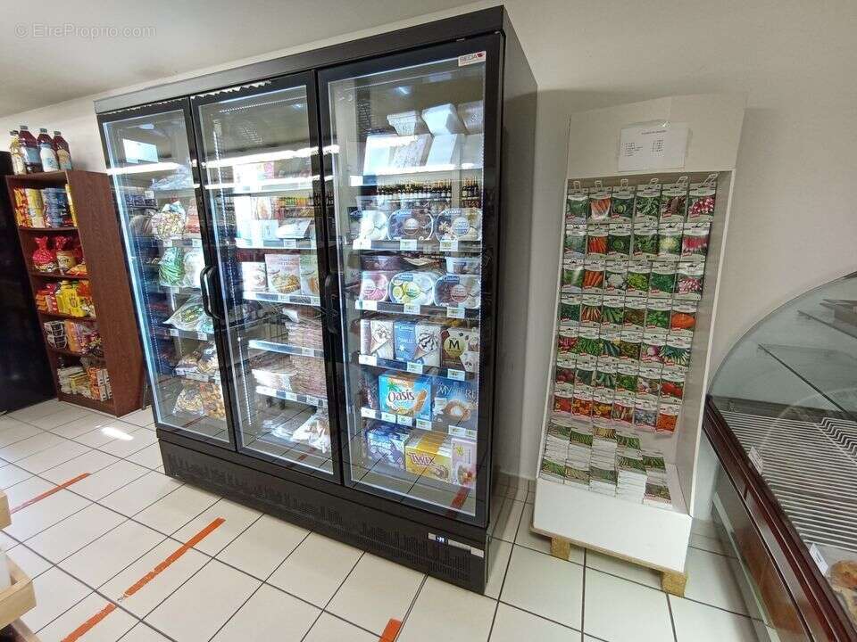 Ensemble immobilier avec épicerie multi-services et - photo 6