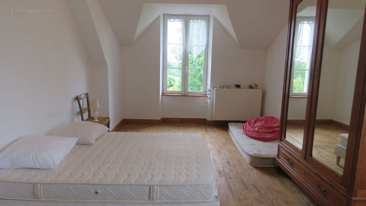 Maison à LANOUAILLE