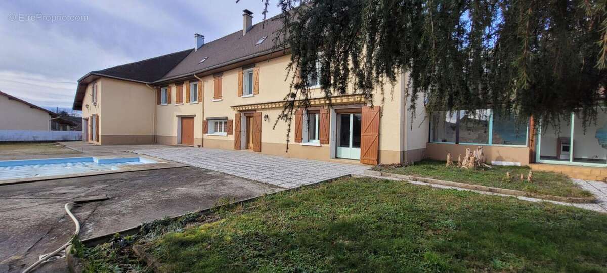 Maison à LES ABRETS