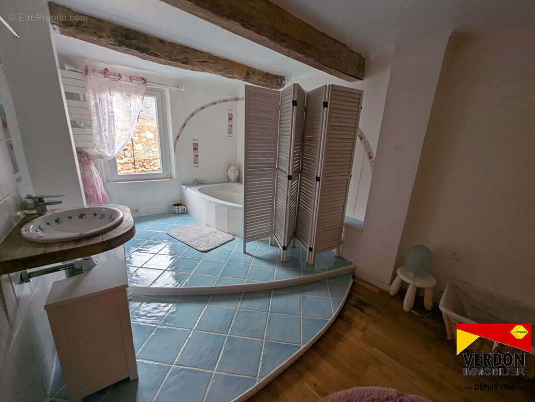 Photo 9 - Maison à SAINT-JULIEN-DU-VERDON