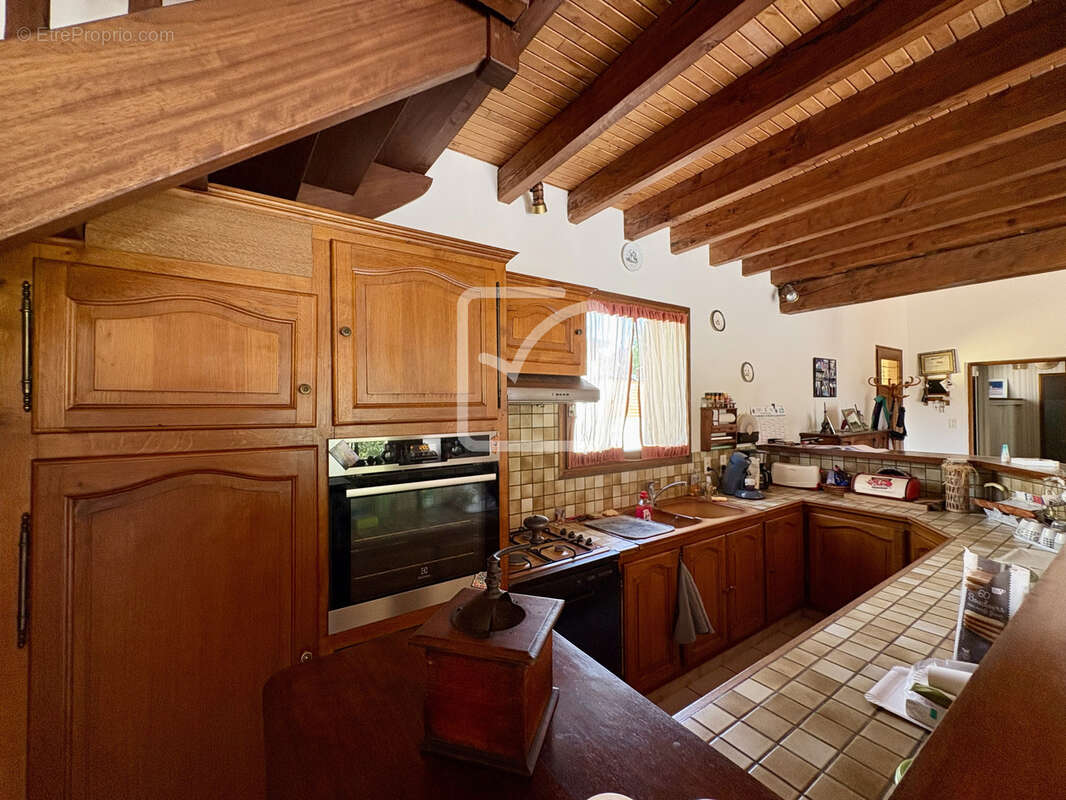 Maison au calme avec piscine et terrain arboré - photo 10