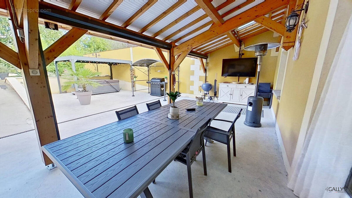 Maison à SORCY-SAINT-MARTIN