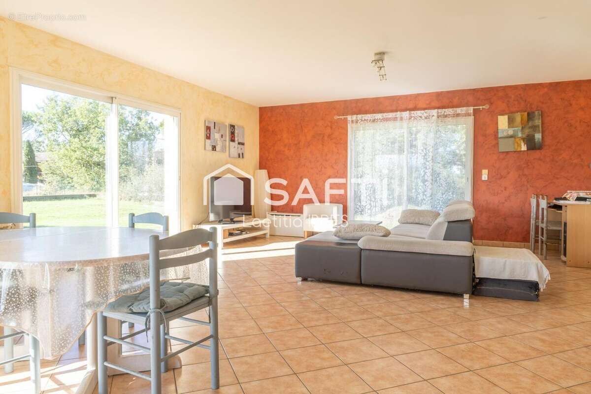 Photo 3 - Maison à SAINT-CEZERT