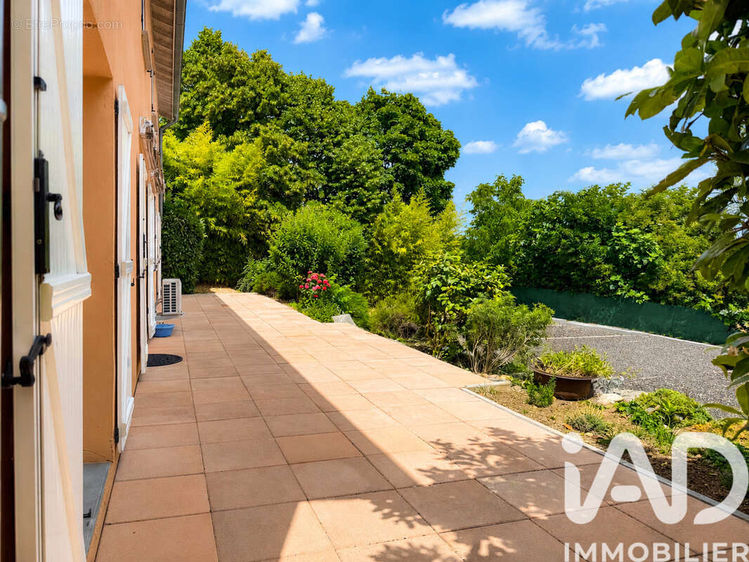 Photo 9 - Appartement à SAINT-GENIS-LAVAL