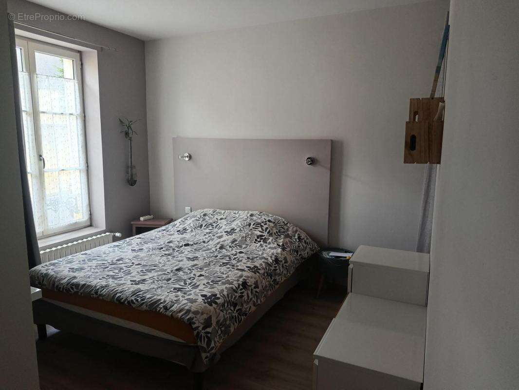 Maison à LA CHAPELLE-D'ALIGNE