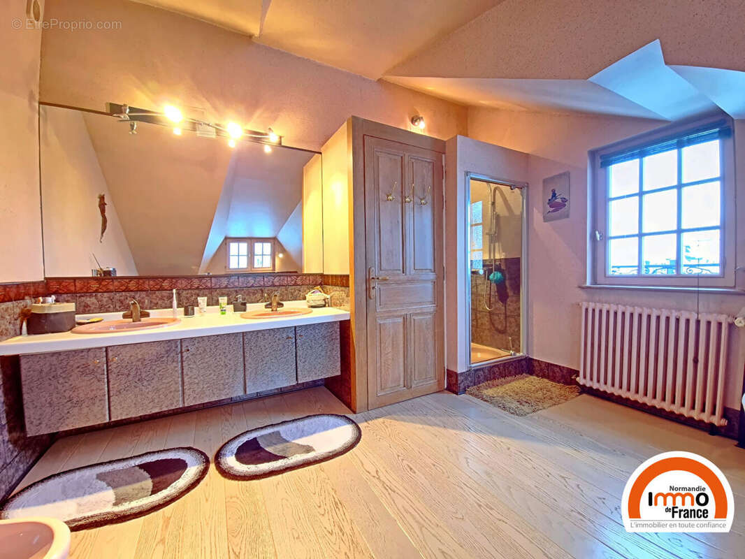 Maison à SAINT-JEAN-DU-CARDONNAY