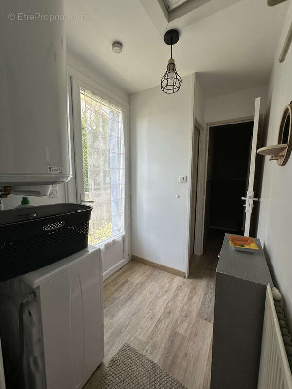 Ensemble immobilier rénové comprenant une maison principale et un gîte avec piscine - photo 15