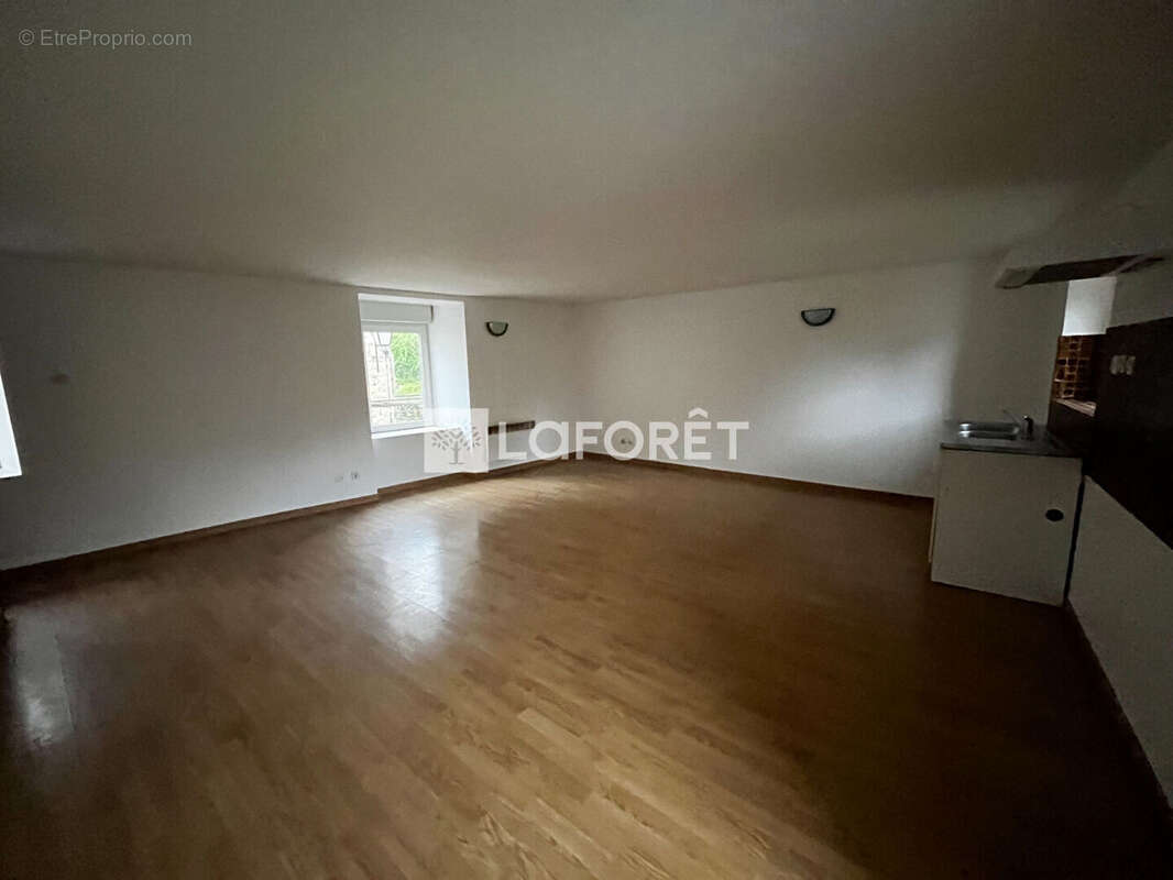 Maison à BERTHOLENE